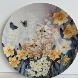 Floral Cat Decorative Plate